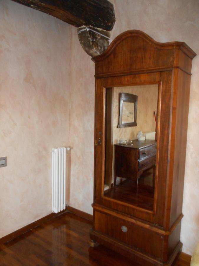Alloggio Turistico Rizzuto - Centro Storico Bracciano  Luaran gambar